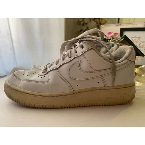 Nike Air Force 1 '07 Low Triple White Size Womens 10.5 CW2288-111 AF1 - Picture 1 of 9